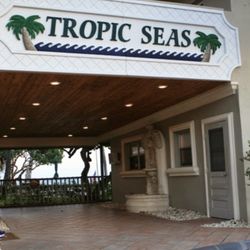 Tropic Seas Resort Motel - Area of the resort where I was seeking shelter from the severe storm.