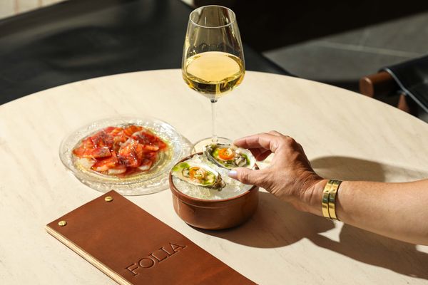 Folia Bar & Kitchen by null