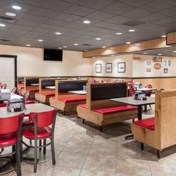 Ramada by Wyndham Mountain Home - Restaurant