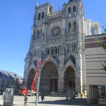Cathédrale Notre-Dame d'Amiens - Churches Near Me - Amiens, 80