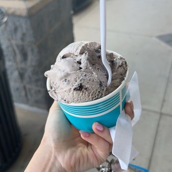 Mimi’s Handmade Ice Cream - Super oreo and strawberry ice cream - Ice Cream & Frozen Yogurt Near Me - Rockville, Maryland Mimi’s Handmade Ice Cream - Super oreo and strawberry ice cream - Ice Cream & Frozen Yogurt Near Me - Rockville, Maryland