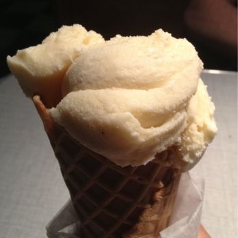 Pop's Ice Cream & Soda Bar - Banana with a waffle cone - Ice Cream & Frozen Yogurt Near Me - Roanoke, Virginia