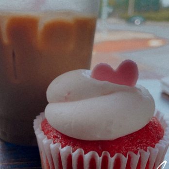 Kupcakerie - Scarlet Letter & Carmel Latte - Cupcakes Near Me - East Point, Georgia Kupcakerie - Scarlet Letter & Carmel Latte - Cupcakes Near Me - East Point, Georgia