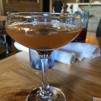 Avo - MezHattan - Cocktail Bars Near Me - Rocky River, Ohio