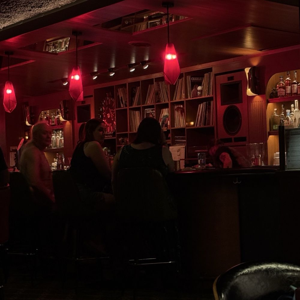 Lola’s - American Near Me - Madison, Wisconsin Lola’s - American Near Me - Madison, Wisconsin