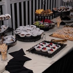 Caramici's Bakery - Dessert array