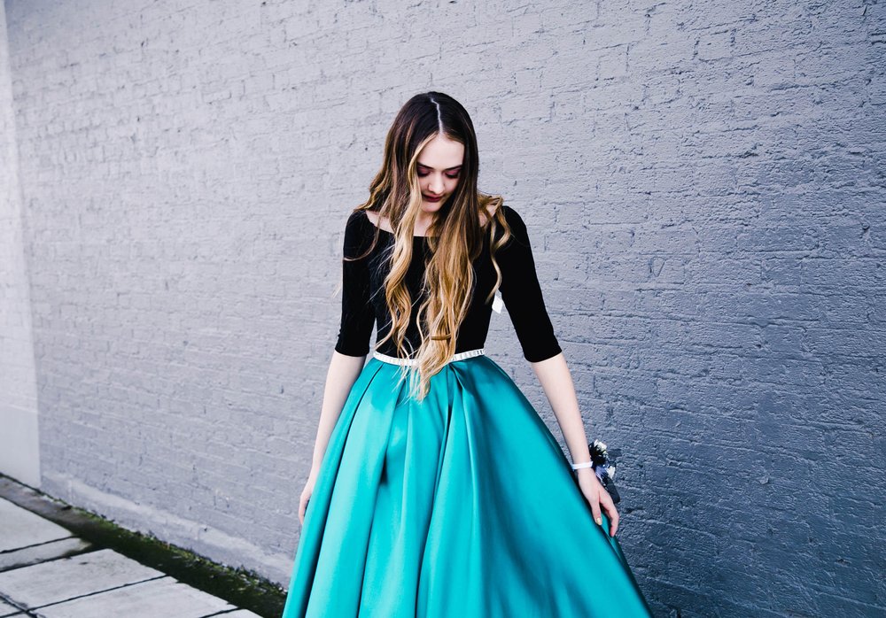 FASHION CORNER Updated September 2024 401 S 6th St, Sunnyside