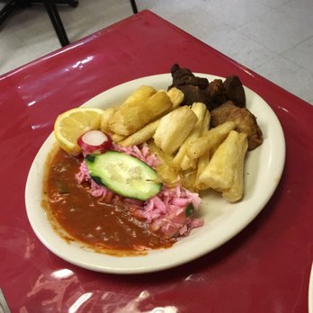 Doña Carmen Pupuseria 1 - Yuca con chicharron - Spanish Near Me - Fort Worth, Texas Doña Carmen Pupuseria 1 - Yuca con chicharron - Spanish Near Me - Fort Worth, Texas