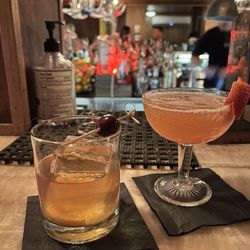 The Point Bar & Lounge - Old Fashioned and Black Tie. Delicious!