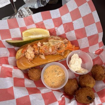 Georgetown Seafood - Lobster roll - Seafood Near Me - Washington, DC, District of Columbia Georgetown Seafood - Lobster roll - Seafood Near Me - Washington, DC, District of Columbia