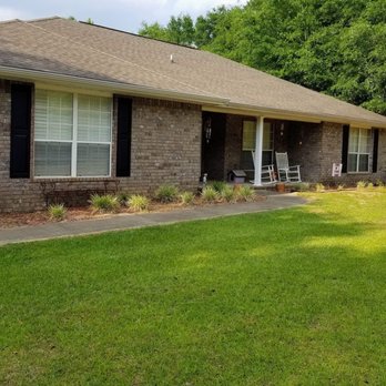 Kelley’s Lawn Service - front of house - Lawn Services Near Me Kelley’s Lawn Service - front of house - Lawn Services Near Me
