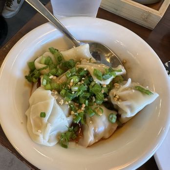 Seven Grams - Wonton With Chili Sauce 6pcs - Chinese Near Me - Tustin, California Seven Grams - Wonton With Chili Sauce 6pcs - Chinese Near Me - Tustin, California