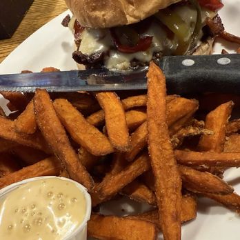 Harvest Moon - Dinah burger!! - American Near Me - Modesto, California Harvest Moon - Dinah burger!! - American Near Me - Modesto, California