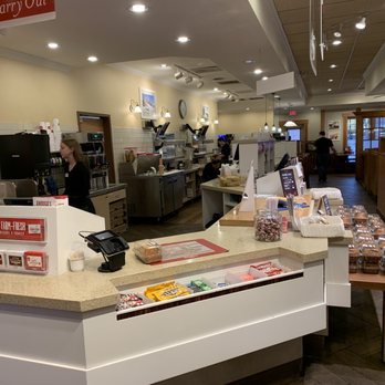 Bob Evans - Counter area - Breakfast & Brunch Near Me - Dundee, Michigan