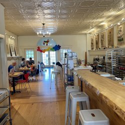 Downshift Coffee - Cute cafe