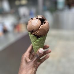 Flower & Cream