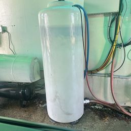 Empty soap container. The line at the top is a stain. Empty soap container. The line at the top is a stain.