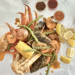 The Boiling Station - Snow crab, shrimp, mussels, green beans and lemon.