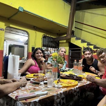 Pollos Chingones - Food Near Me - Acapulco de Juárez, GRO