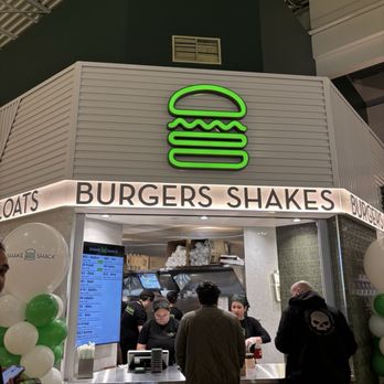 Shake Shack - Pick up food counter - Burgers Near Me - Vaughan, Ontario