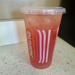 Dunkin' - Strawberry Dragonfruit Dunkin' Refresher
