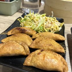 Momo Loco Dumplings & Wok - Chicken Tika