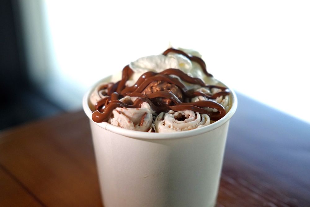 The Gordillos Melting Rolls Logo