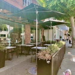 Parakeet Cafe - Beverly Hills - Outdoor seating