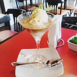 Café Demoiselle - Baileys e sorvete. Delicioso!