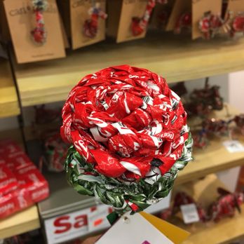 Coca-Cola-Store - Rose made of plastic labels - Hobby Shops Near Me - Las Vegas, Nevada