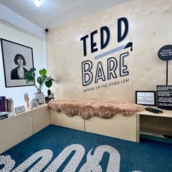 Ted D Bare - Waiting area (smells so good)