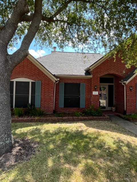 Slide of Crown & Gable Roofing Solutions