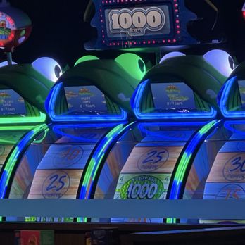 Dave & Buster's Auburn - King - American Near Me - Auburn, Washington