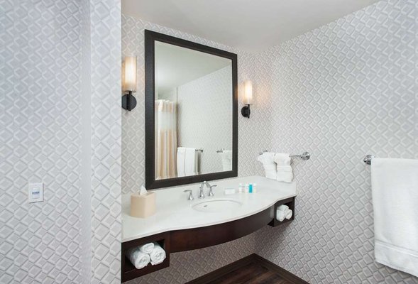 Hilton Garden Inn Burbank Los Angeles by null