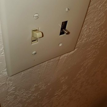 Baymont by Wyndham Metropolis - Knob for bathroom heat light and fan missing. - Hotels Near Me - Metropolis, Illinois Baymont by Wyndham Metropolis - Knob for bathroom heat light and fan missing. - Hotels Near Me - Metropolis, Illinois