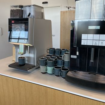King Amlet Lounge - Great coffee and tea machines - Lounges Near Me - Billund King Amlet Lounge - Great coffee and tea machines - Lounges Near Me - Billund