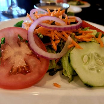 Elizabeth's Bar & Restaurant - Dinner salad, house made balsamic vinaigrette - Italian Near Me - East Windsor, Connecticut