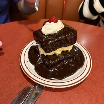 Bob’s Big Boy - American Near Me - Burbank, California