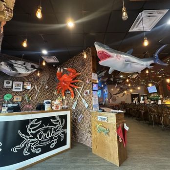 Mr. & Mrs. Crab Juicy Seafood & Bar - Seafood Near Me - Davie, Florida