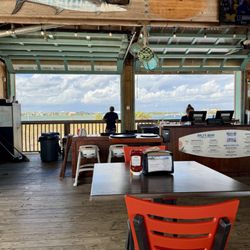 The Salty Rose Beach Bar and grill - Bayside view