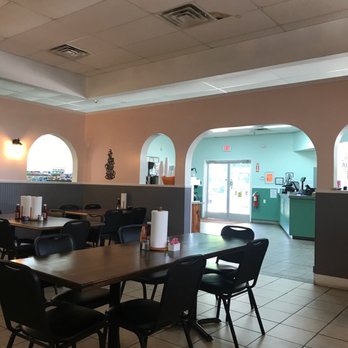 Speedy B's - a dining room with tables and chairs - Gas Stations Near Me - Lobelville, Tennessee Speedy B's - a dining room with tables and chairs - Gas Stations Near Me - Lobelville, Tennessee