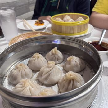 New Dim Sum Kingdom - Pork (in the front) and Chicken Soup Dumplings. - Dim Sum Near Me - Philadelphia, Pennsylvania New Dim Sum Kingdom - Pork (in the front) and Chicken Soup Dumplings. - Dim Sum Near Me - Philadelphia, Pennsylvania