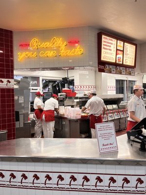 In-N-Out Burger by null