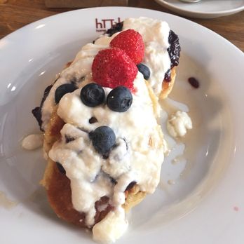 Home Kitchen - Pancakes. Served cold. Very dense and more like scones. Not my favorite. - Breakfast & Brunch Near Me - Prague, Puerto Rico