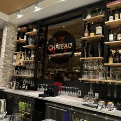 Château 13 Restaurant & Wine Bar - Bar view