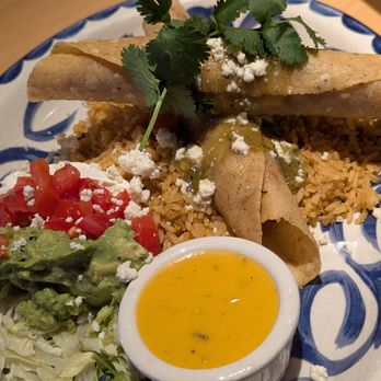 Pappasito's Cantina - Chicken Flautas are superb - Tex-Mex Near Me - Austin, Texas