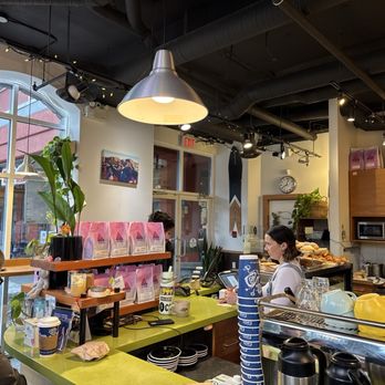 Mount Currie Coffee Company - Cafes Near Me - Whistler, British Columbia Mount Currie Coffee Company - Cafes Near Me - Whistler, British Columbia
