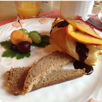 Inn at Bay Ledge - Blueberry puff, zucchini bread, and fresh fruits. - Hotels Near Me - Bar Harbor, Maine