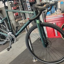 Straight Wheel Cycling - Scott Speedster 50 gravel bike getting ready to ride!