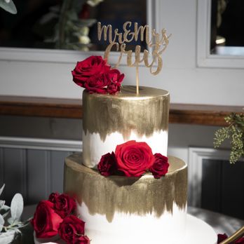 Dortoni Bakery - Absolutely beautiful and exactly what I wanted for my wedding - Bakeries Near Me - Port Jefferson, New York